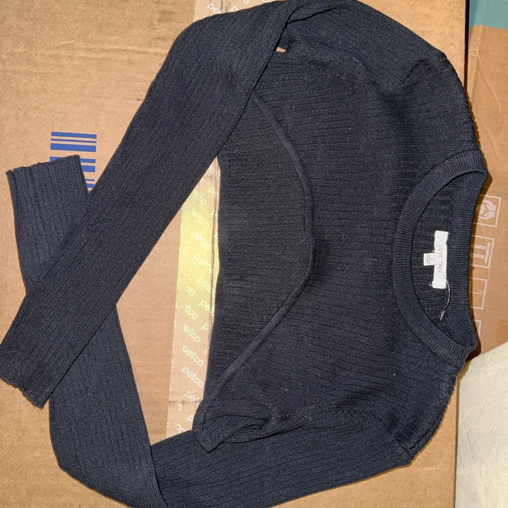Black Ribbed Long Sleeve Crop Top